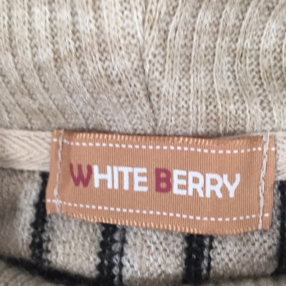 White Berry Women’s Turtleneck Long Sleeve Large - Picture 3 of 4